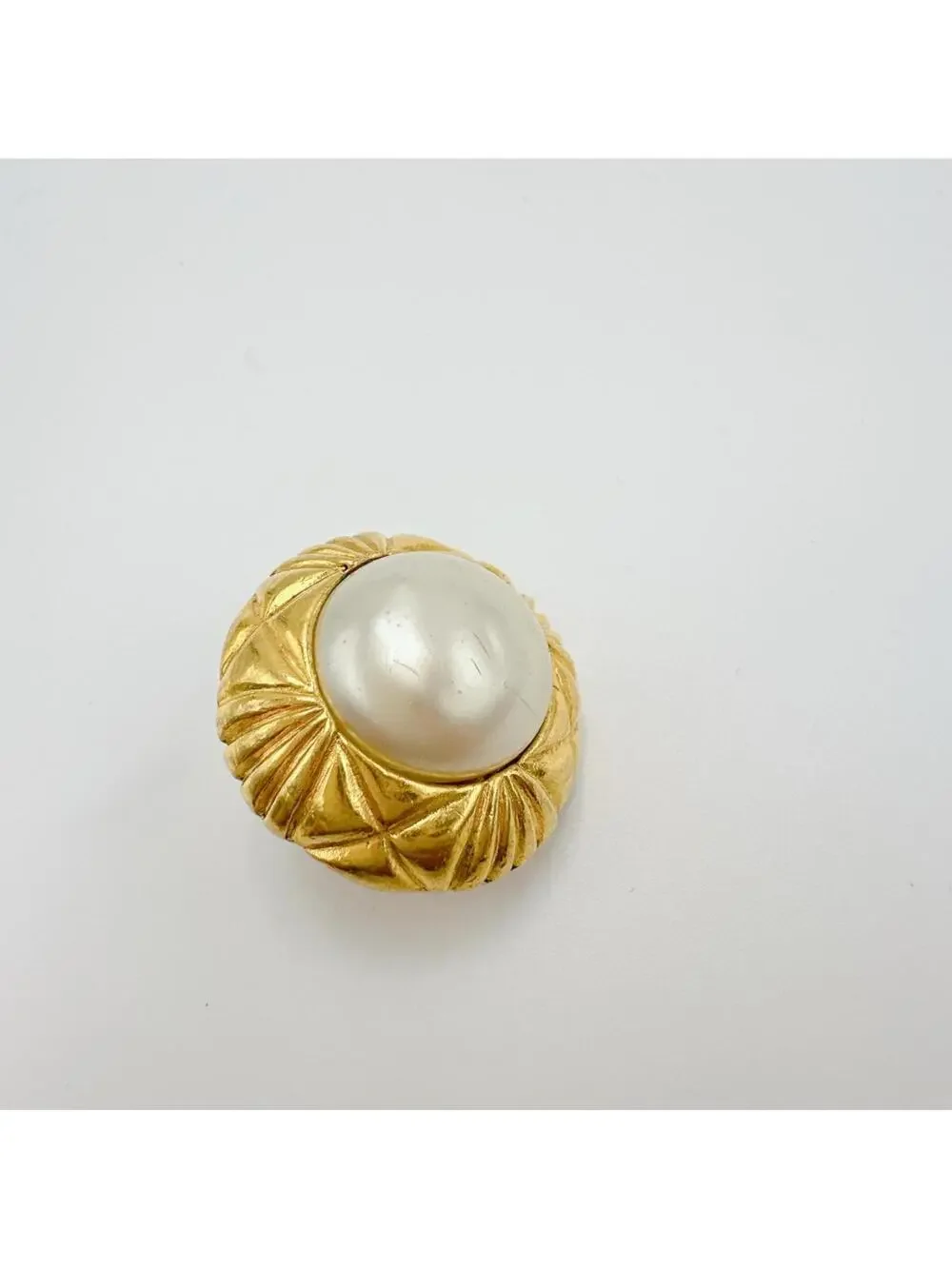 Chanel Vintage Clip-On Earrings Pearl #208318C58B
